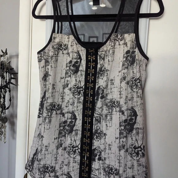 Gothic Skull Print Tank Top with Lace-Up Detail - Picture 2 of 6
